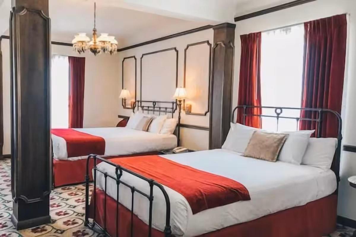 Mizpah Hotel Тонопа Экстерьер фото
